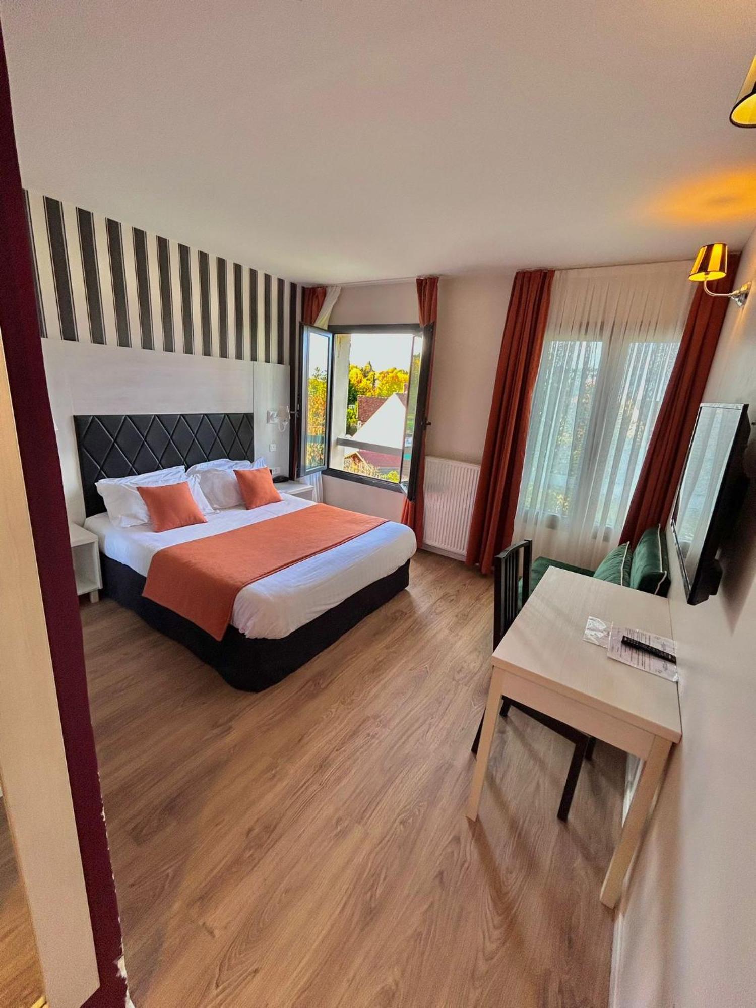 Thoiry Etoile Lodge エクステリア 写真